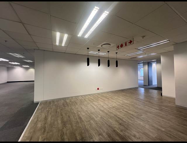 712M² OFFICE TO LET IN ROSEBANK
