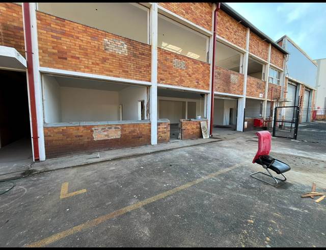 180M² WAREHOUSE TO LET IN NEW ERA
