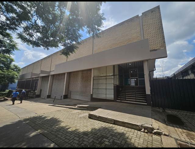 1,524M² WAREHOUSE TO LET IN PRETORIA WEST