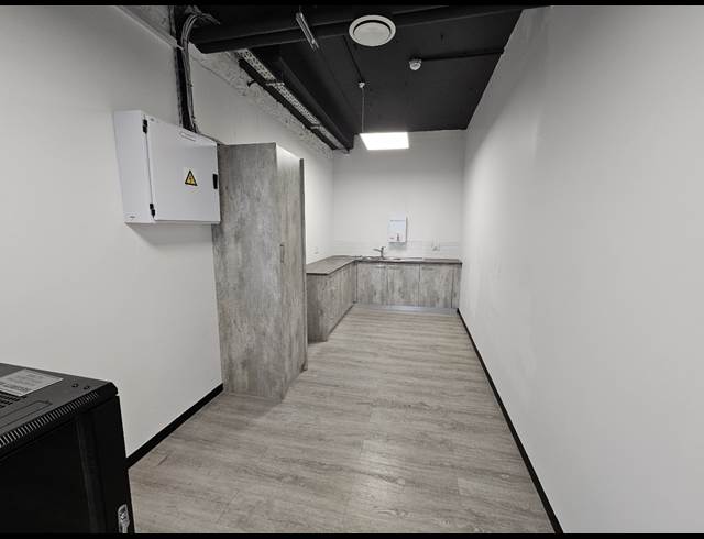 270M² OFFICE TO LET IN CENTURY CITY