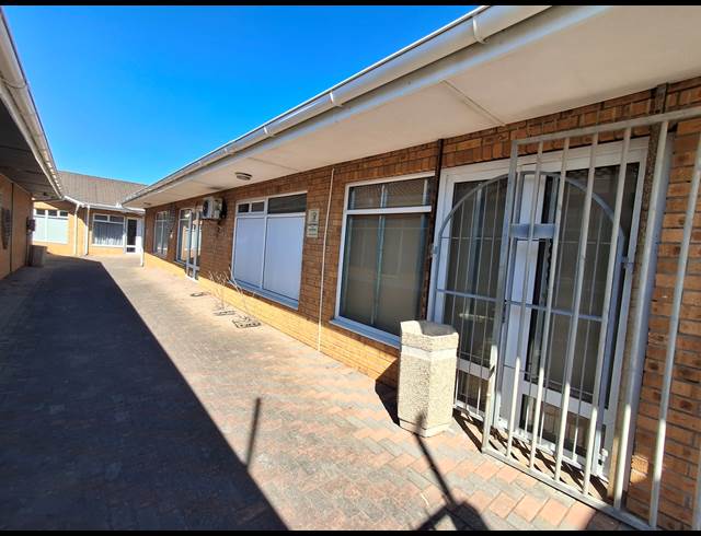 83.50M² OFFICE TO LET IN GONUBIE