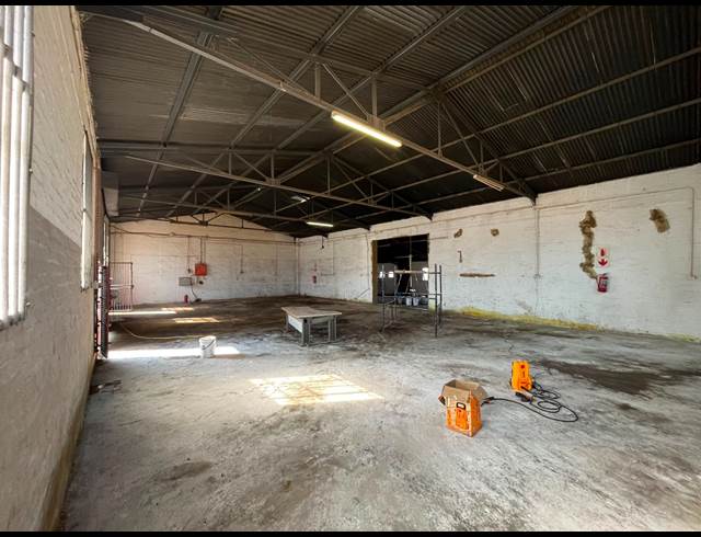 373M² WAREHOUSE TO LET IN NEW ERA