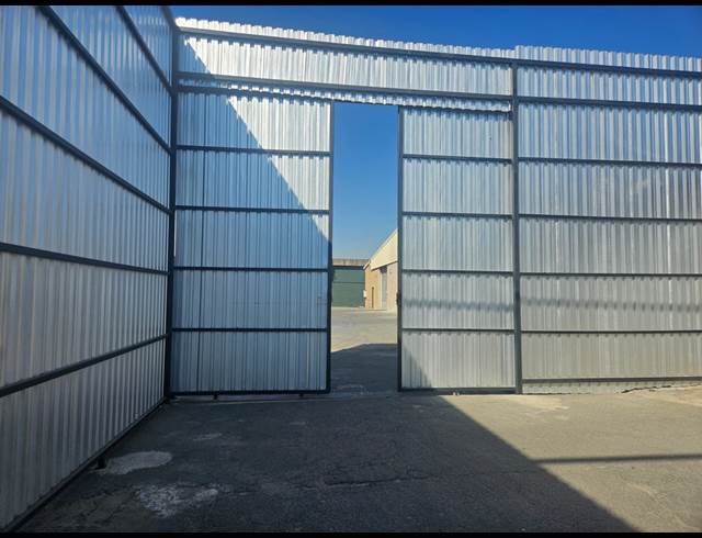 750M² WAREHOUSE TO LET IN INDUSTRIA WEST