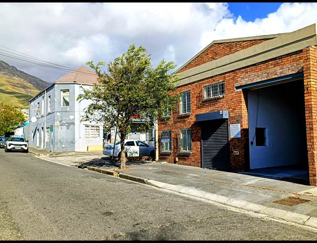 360M² WAREHOUSE TO LET IN WOODSTOCK