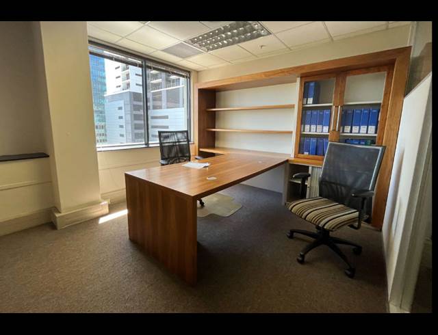1,800M² OFFICE TO LET IN CAPE TOWN CITY CENTRE