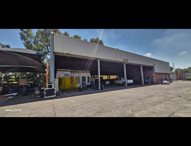 810M² WAREHOUSE TO LET IN SELBY