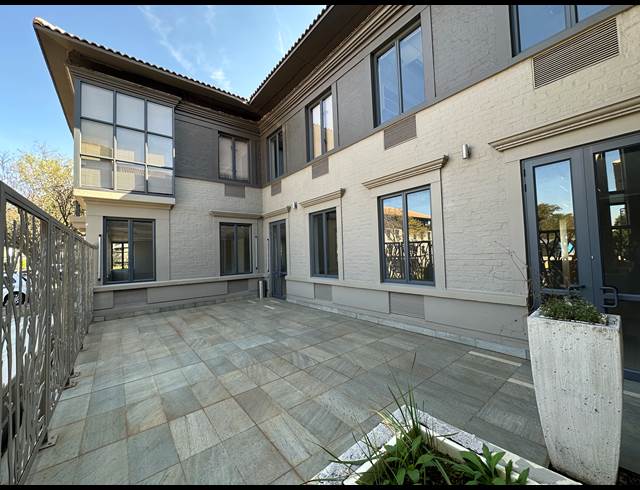 557M² OFFICE TO LET IN SANDTON CENTRAL