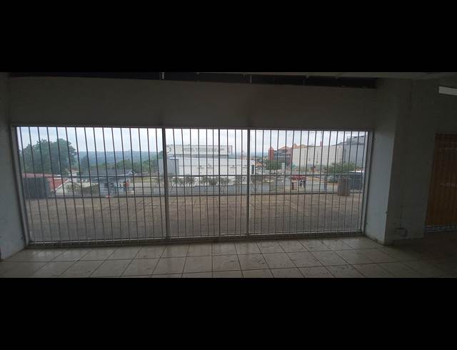 320M² RETAIL TO LET IN BORDEAUX