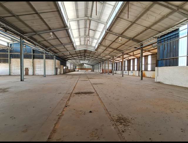 2,680M² WAREHOUSE RENTED IN WADEVILLE