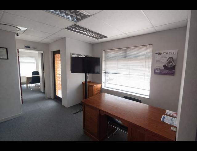 INDUSTRIAL PROPERTY TO RENT IN ROUTE 21 BUSINESS PARK