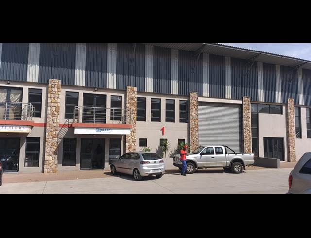 350M² WAREHOUSE RENTED IN CLEVELAND