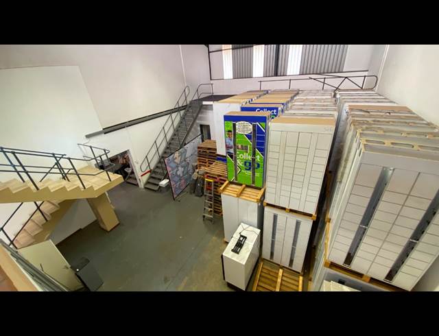 252M² WAREHOUSE TO LET IN HENNOPSPARK INDUSTRIAL