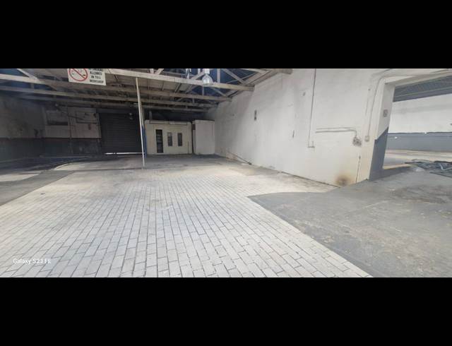 600M² WAREHOUSE TO LET IN CITY WEST