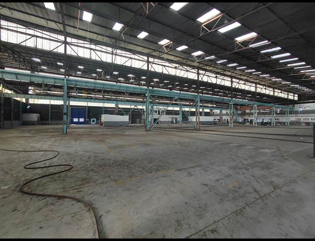 25,085M² FACTORY TO LET IN CLAYVILLE