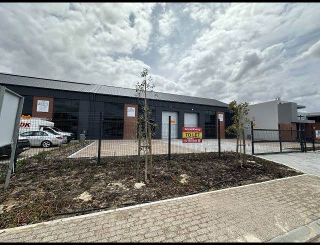 267M² WAREHOUSE TO LET IN STONEWOOD SECURITY ESTATE