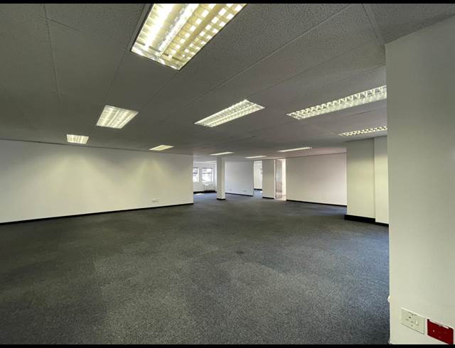 361M² OFFICE TO LET IN BRYANSTON