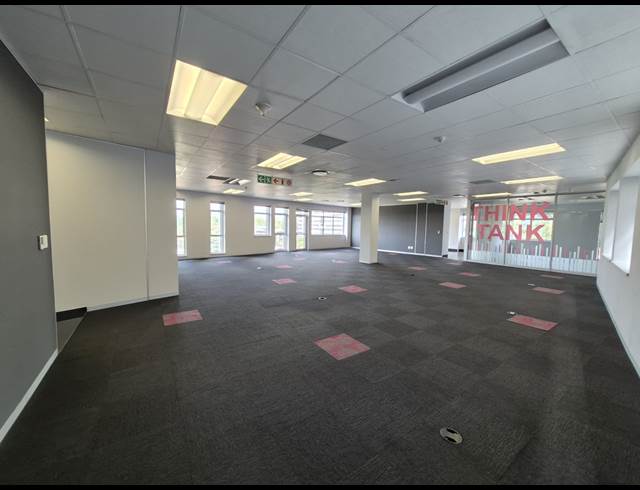 423M² OFFICE TO LET IN SANDTON CENTRAL