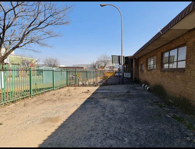 680M² WAREHOUSE TO LET IN WADEVILLE