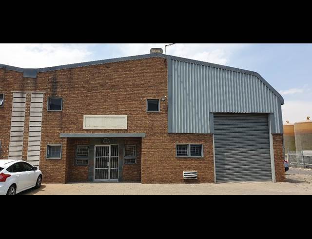 320M² WAREHOUSE TO LET IN WADEVILLE