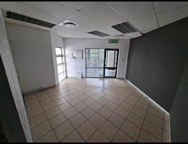143M² OFFICE TO LET IN SONHEUWEL