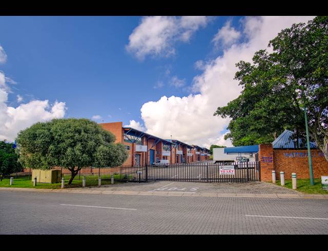 420M² WAREHOUSE TO LET IN RIVERSIDE INDUSTRIAL PARK