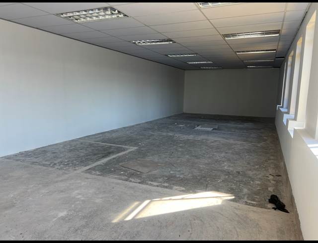 86M² OFFICE TO LET IN HYDE PARK