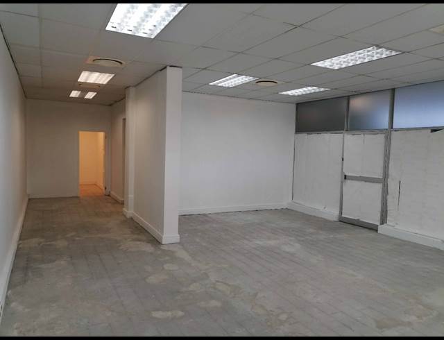 76M² RETAIL TO LET IN DURBANVILLE CENTRAL