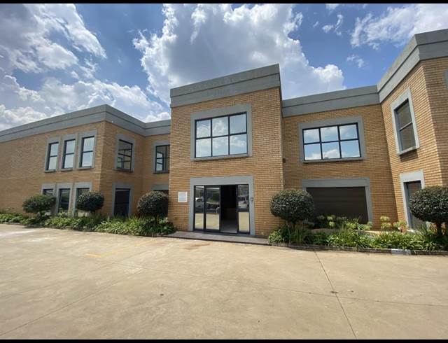 2,465M² WAREHOUSE TO LET IN SPARTAN