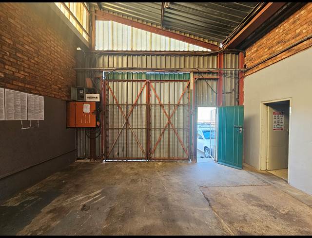 150M² FACTORY TO LET IN ANDERBOLT