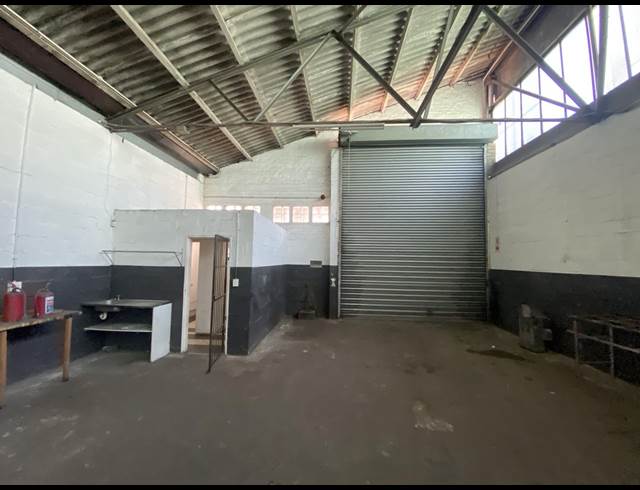 500M² WAREHOUSE TO LET IN EPPING INDUSTRIAL