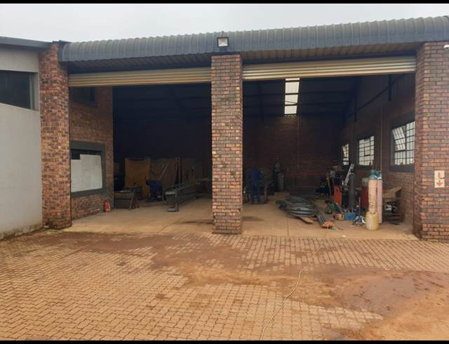 567M² WAREHOUSE TO LET IN BREDELL