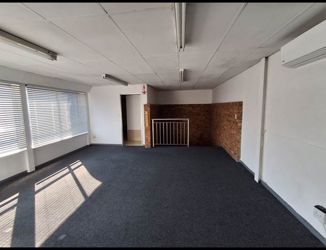 400M² WAREHOUSE TO LET IN BENROSE