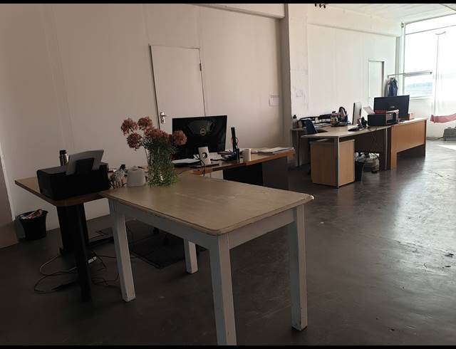 550M² OFFICE TO LET IN WOODSTOCK