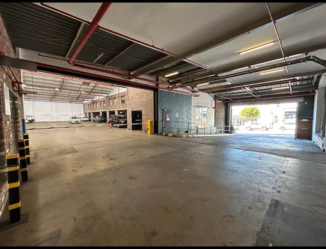 76M² BUILDING TO LET IN WOODSTOCK