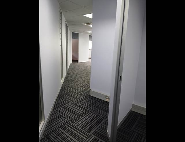 175.32M² OFFICE TO LET IN WESTVILLE