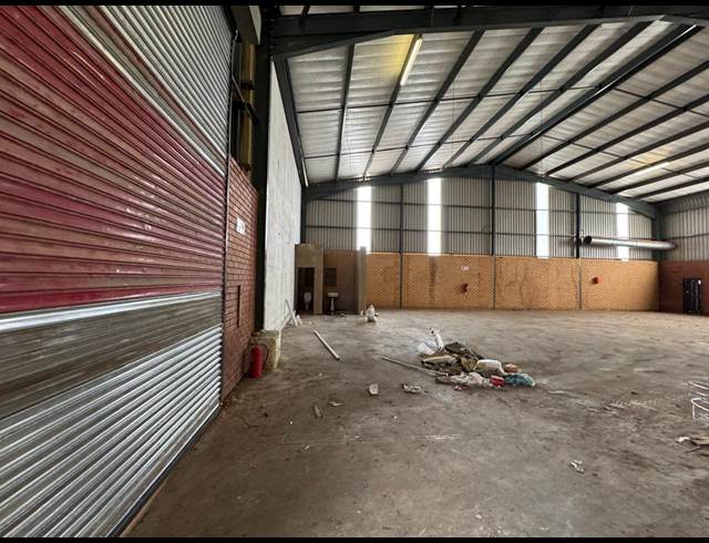 381M² WAREHOUSE TO LET IN CLAYVILLE