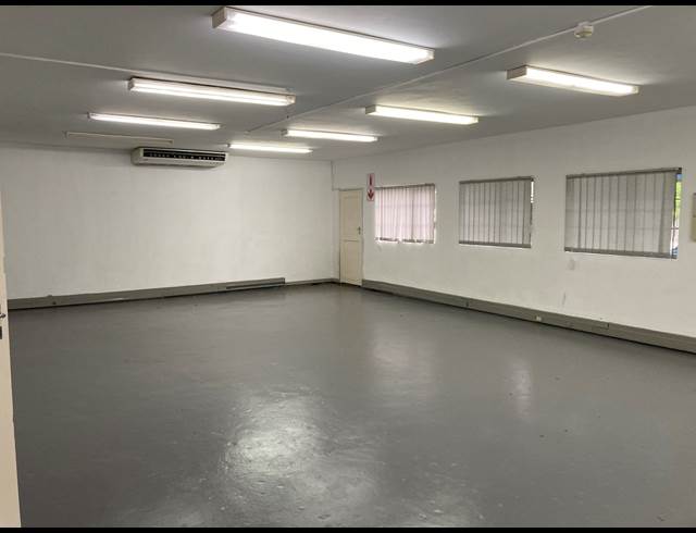 1,538M² WAREHOUSE TO LET IN WESTMEAD