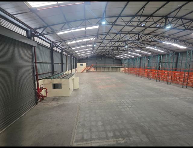 3,100M² WAREHOUSE TO LET IN MARCONI BEAM INDUSTRIA