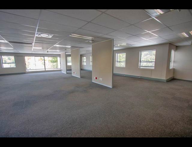 520M² OFFICE TO LET IN WOODMEAD