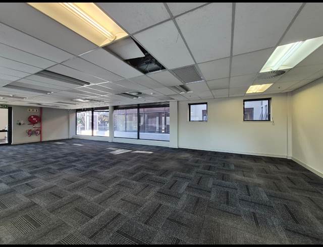 267M² OFFICE TO LET IN WAVERLEY