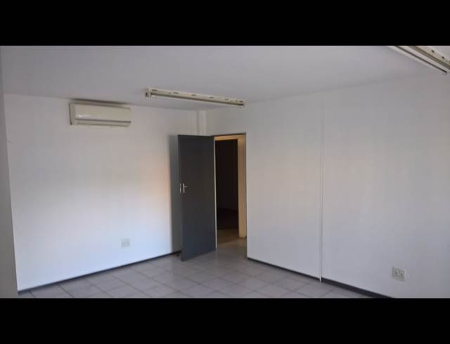 332M² WAREHOUSE TO LET IN MEADOWDALE