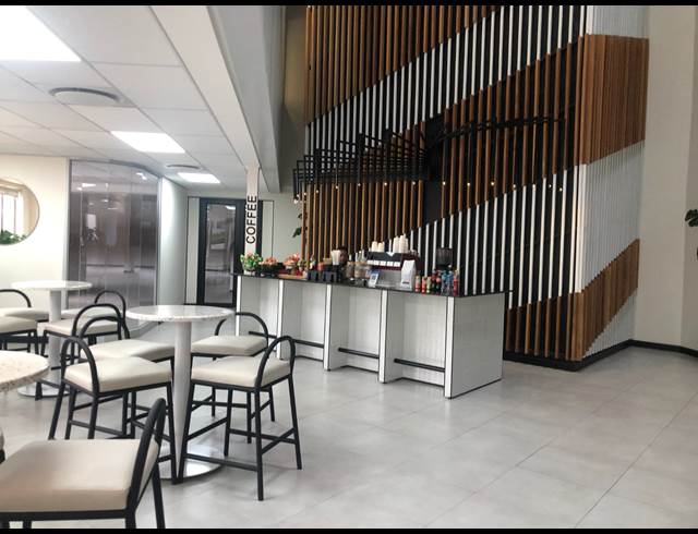 145M² OFFICE TO LET IN SANDHURST