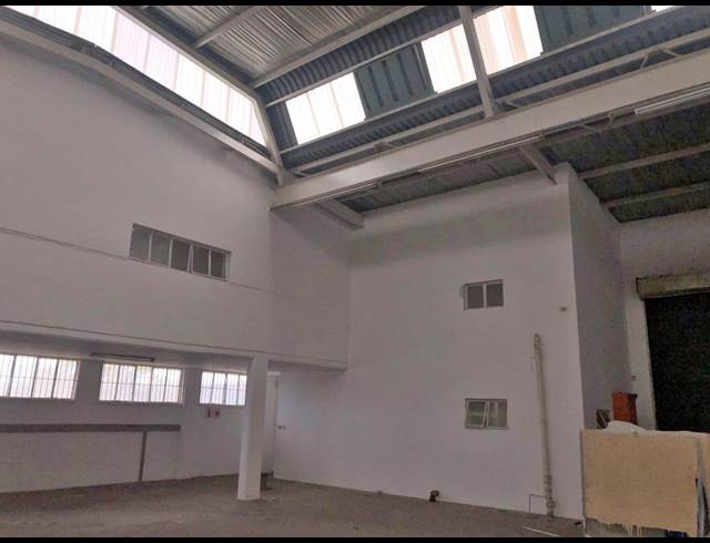 650M² WAREHOUSE TO LET IN MEADOWDALE