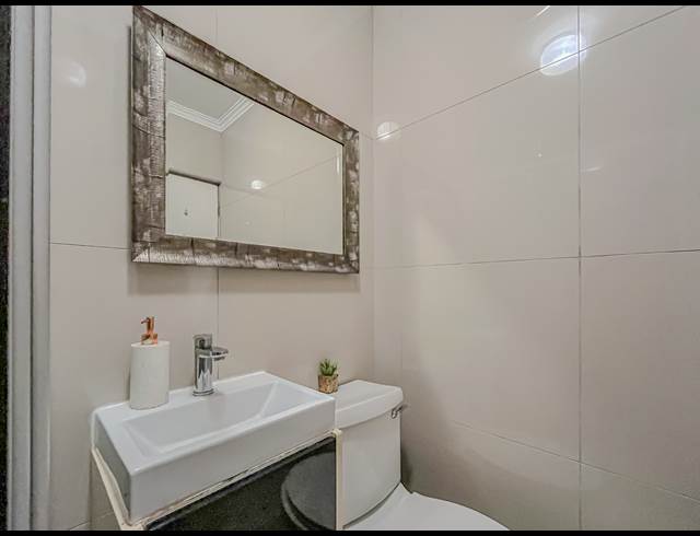 1 BEDROOM APARTMENT TO LET IN ZIMBALI ESTATE