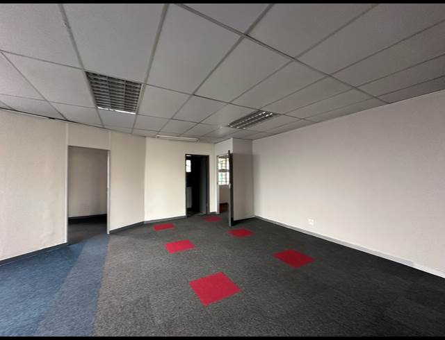 132.30M² OFFICE TO LET IN HIGHVELD BUSINESS PARK