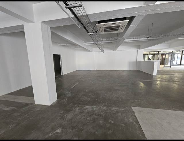 496M² RETAIL TO LET IN WOODSTOCK
