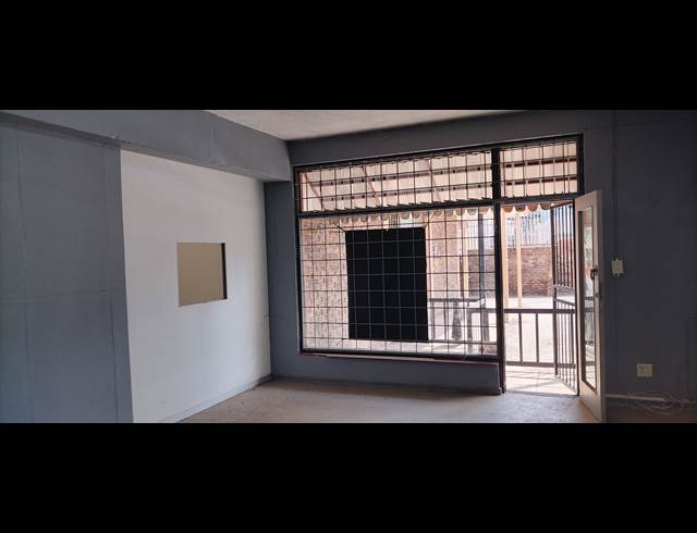 185M² OFFICE TO LET IN SONHEUWEL