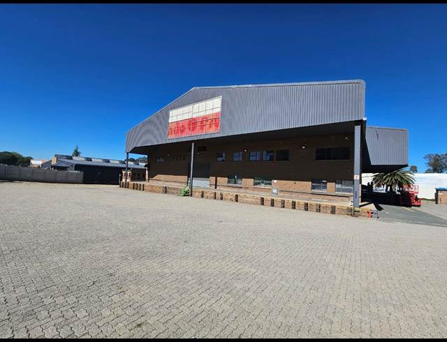 3,200M² WAREHOUSE TO LET IN CITY DEEP