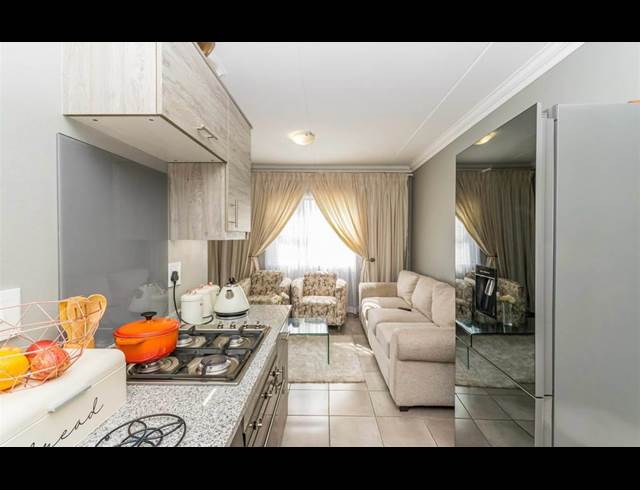 2 BEDROOM APARTMENT RENTED IN NOORDWYK
