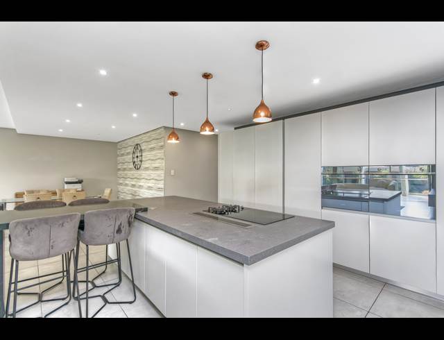 6 BEDROOM CLUSTER TO LET IN MORNINGSIDE